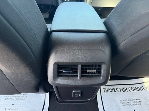 Used 2024 Chevrolet Equinox LT FWD image 13