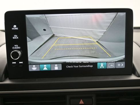 Certified 2025 Honda Pilot Touring image 13