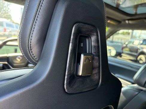 Used 2022 Rivian R1T Launch Edition image 20