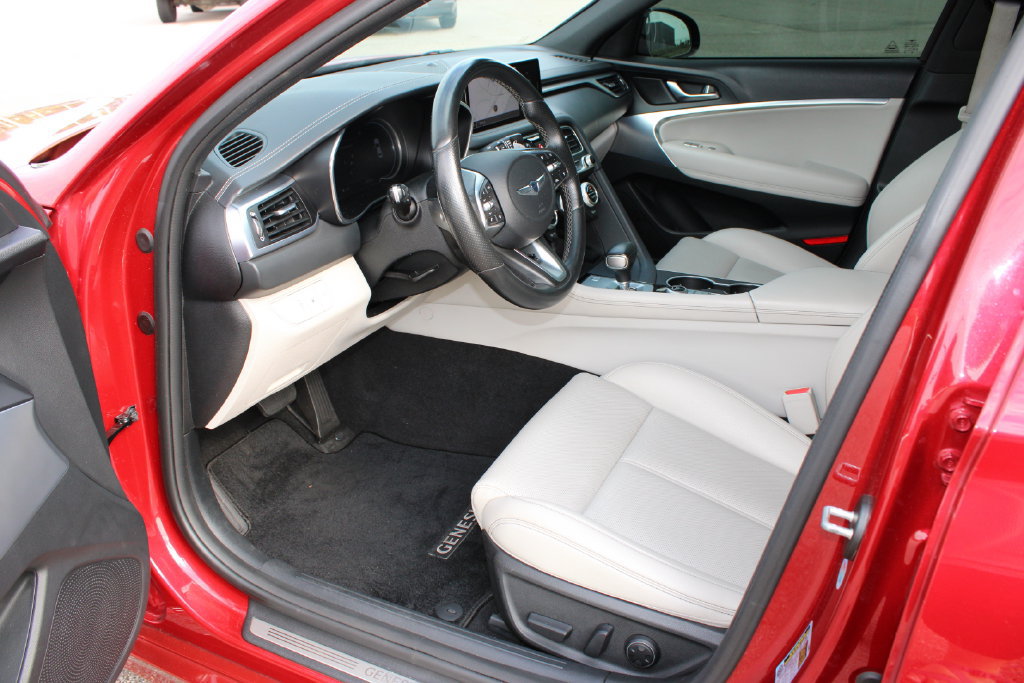 Used 2022 Genesis G70 2.0T RWD image 10