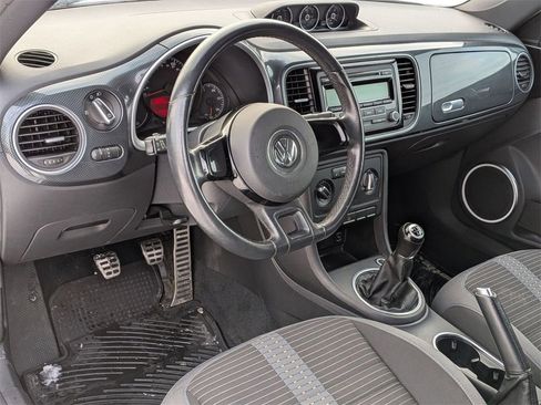 Used 2012 Volkswagen Beetle 2.0T image 11