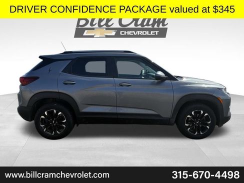 Used 2021 Chevrolet TrailBlazer LT w/ Driver Confidence Package image 3