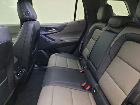 Used 2025 Chevrolet Equinox LT w/ Convenience Package II image 18