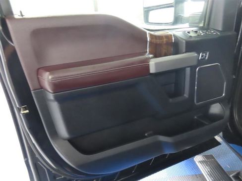 Used 2017 Ford F450 Platinum w/ Platinum Ultimate Package image 13