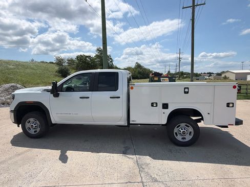 New 2026 GMC Sierra 2500 Pro w/ Convenience Package AWD/4WD image 13