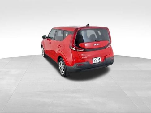 Certified 2022 Kia Soul LX FWD image 9