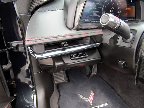 Used 2024 Chevrolet Corvette Z06 image 15