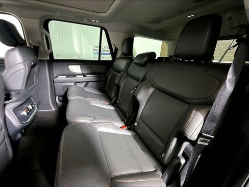 Certified 2025 Ford Expedition Active AWD/4WD image 21