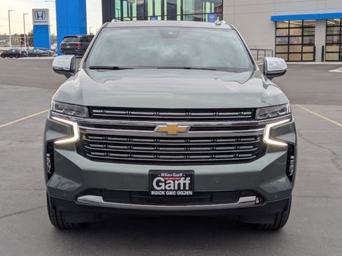 Used 2023 Chevrolet Suburban Premier image 9