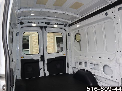 Used 2024 Ford Transit 250 148 Medium Roof RWD image 25