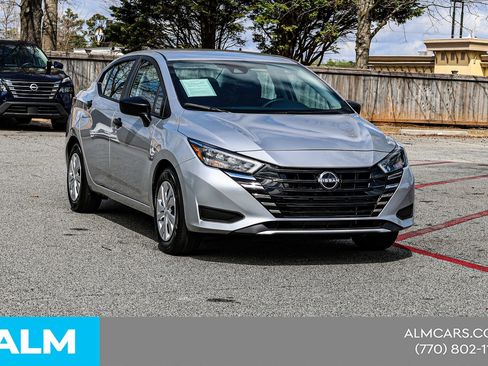 Used 2025 Nissan Versa S w/ Trunk Package FWD image 6