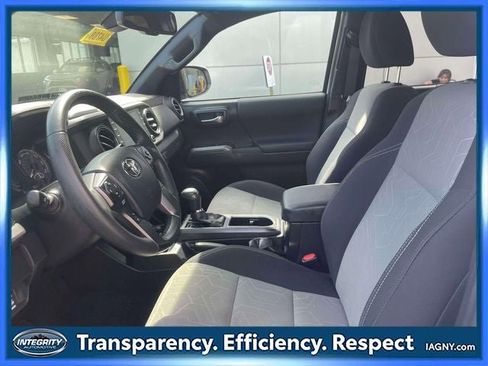 Used 2023 Toyota Tacoma TRD Off-Road image 16