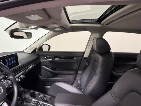 Used 2023 Honda Civic Touring image 34