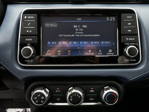 Used 2025 Nissan Versa SV w/ Trunk Package FWD image 26