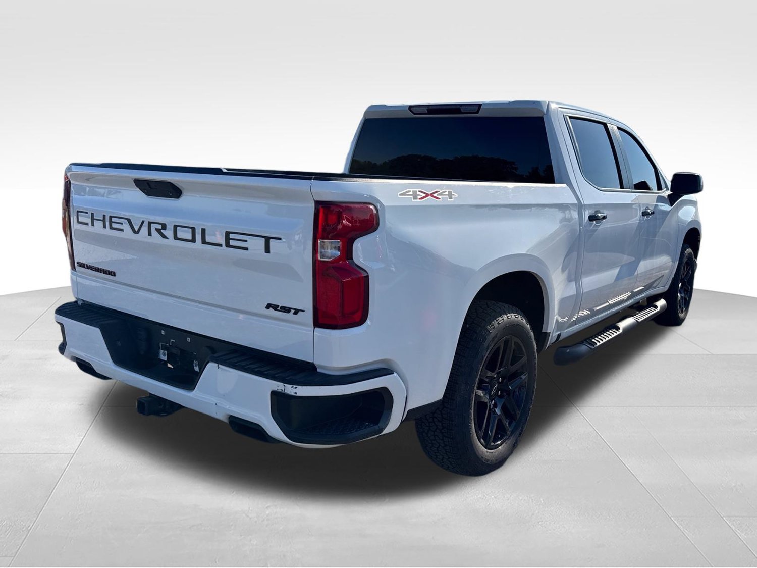 Used 2021 Chevrolet Silverado 1500 RST w/ Redline Edition AWD/4WD image 5
