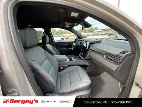 New 2026 GMC Acadia AT4 w/ Luxury Package image 31