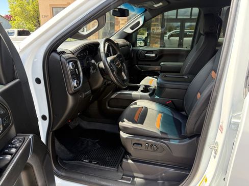 Used 2022 GMC Sierra 2500 AT4 AWD/4WD image 4