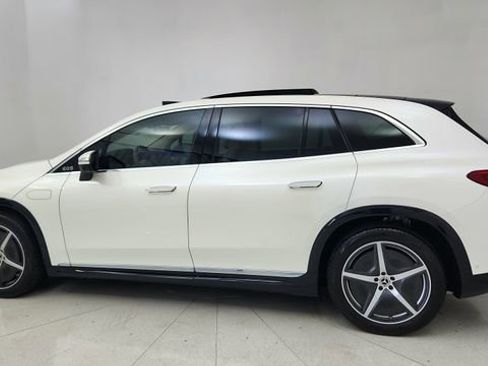 Used 2023 Mercedes-Benz EQS 580 4MATIC SUV w/ Acoustic Comfort Package image 4