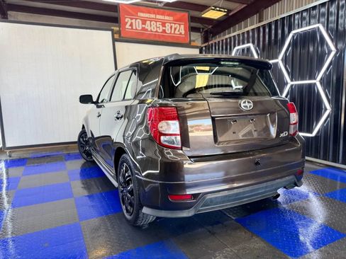 Used 2011 Scion xD Hatchback 4D image 26