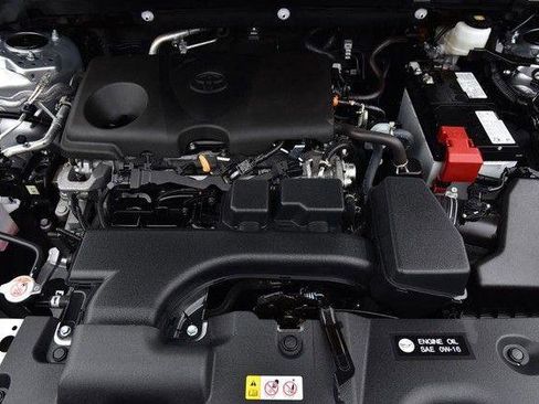 Used 2025 Toyota RAV4 XLE image 25