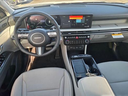 New 2026 Hyundai Tucson Limited image 11