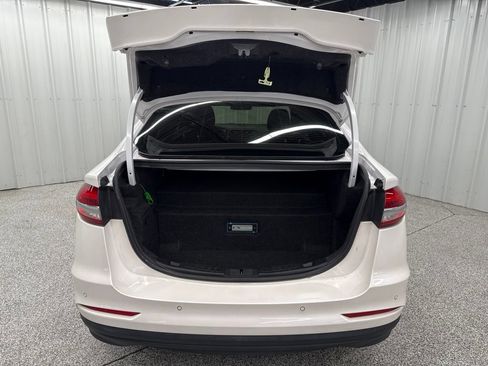 Used 2019 Ford Fusion Energi Titanium FWD image 8