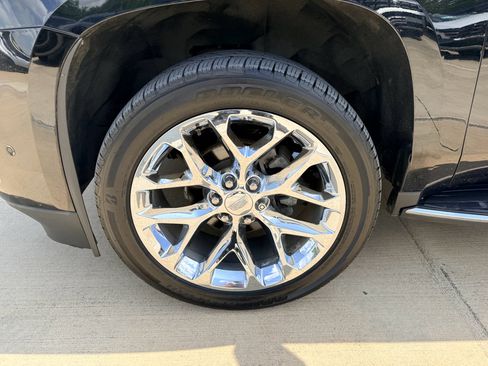 Used 2019 Cadillac Escalade ESV Luxury RWD image 29