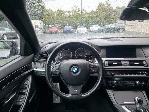 Used 2013 BMW M5 RWD image 27
