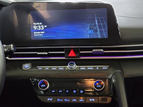 Certified 2025 Hyundai Elantra Limited image 27