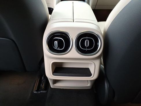 Certified 2026 Mercedes-Benz GLC 300 4MATIC image 27