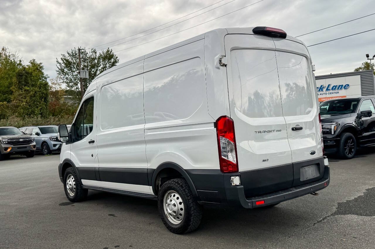 Used 2020 Ford Transit 250 Medium Roof AWD w/ Load Area Protection Package image 5