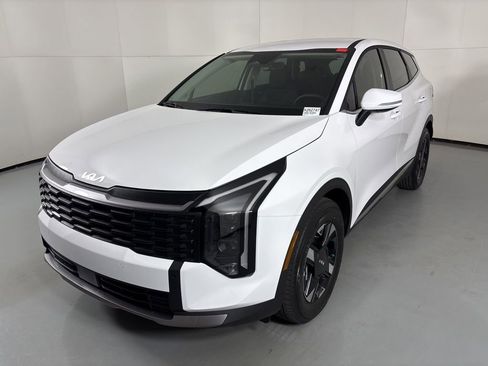 New 2026 Kia Sportage LX image 4