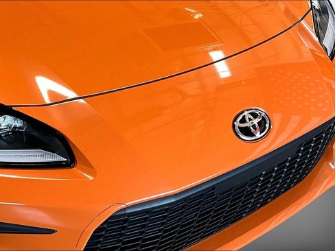 Used 2023 Toyota GR86 10th Anniversary SE RWD image 26