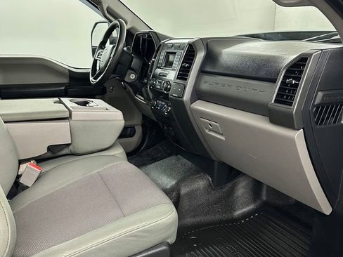 Used 2019 Ford F250 XL w/ STX Appearance Package image 30