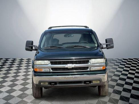 Used 2003 Chevrolet Suburban 2500 LT w/ LT Preferred Equipment Group AWD/4WD image 2