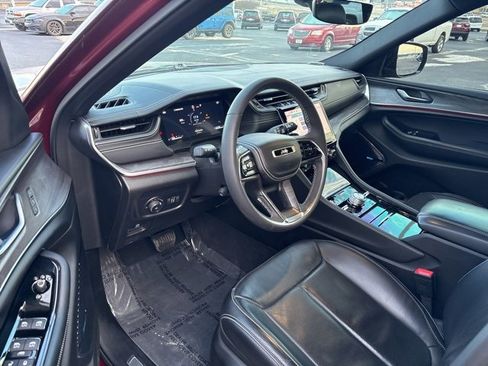 Used 2023 Jeep Grand Cherokee L Overland image 3