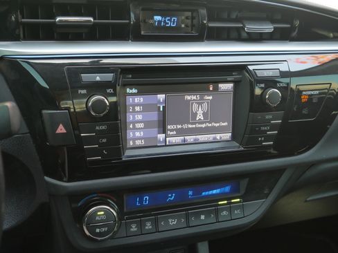 Used 2016 Toyota Corolla S FWD image 11