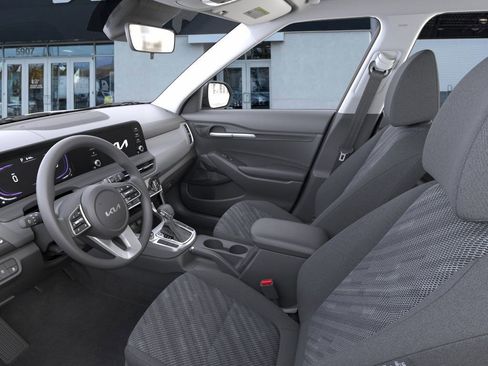 New 2026 Kia Seltos LX image 17