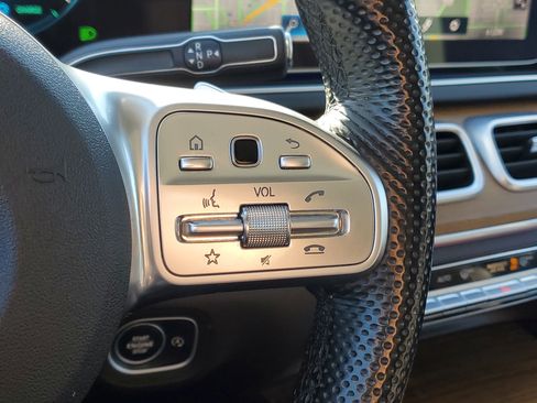 Used 2023 Mercedes-Benz GLS 450 4MATIC image 27