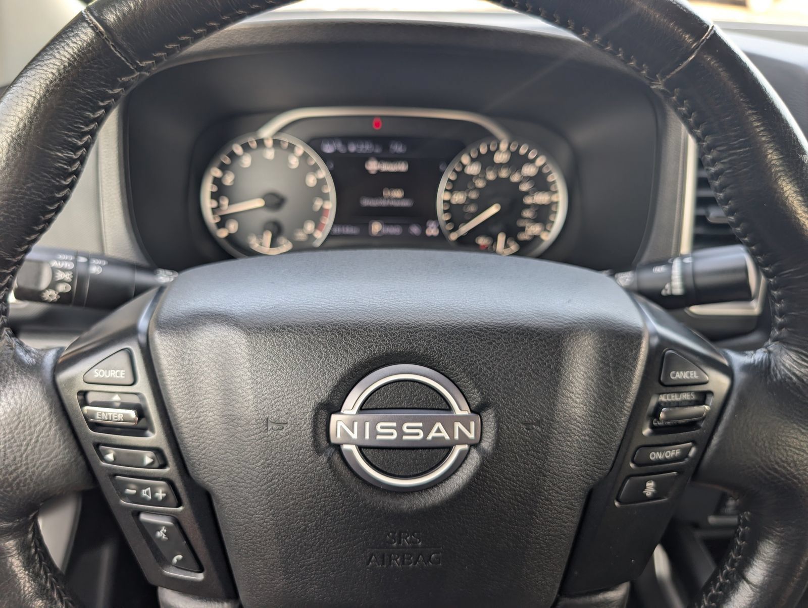 Used 2024 Nissan Frontier SL w/ Technology Package AWD/4WD image 22