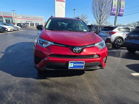 Certified 2018 Toyota RAV4 LE w/ All Weather Liner Package AWD/4WD image 10