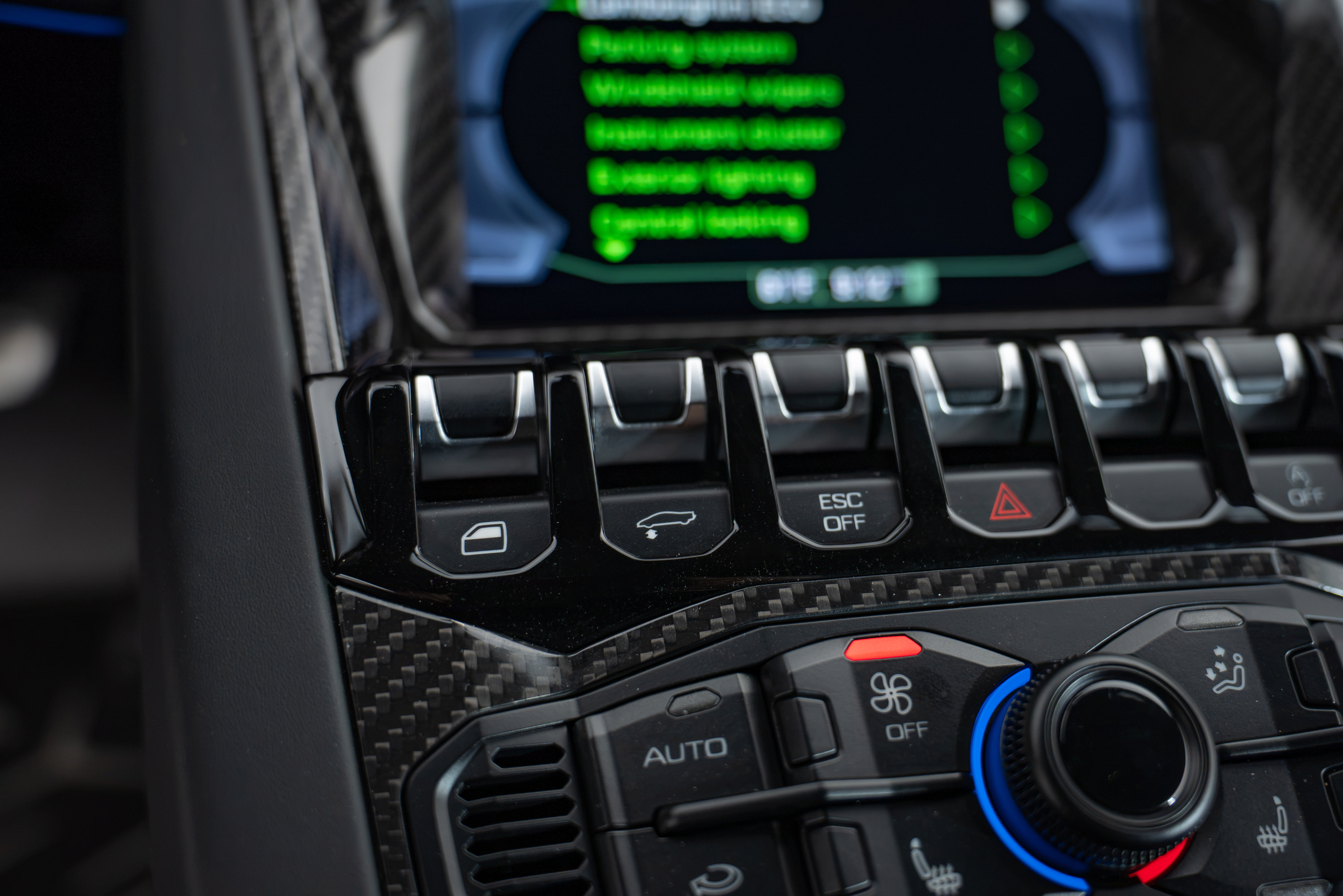 Used 2020 Lamborghini Aventador SVJ AWD/4WD image 18