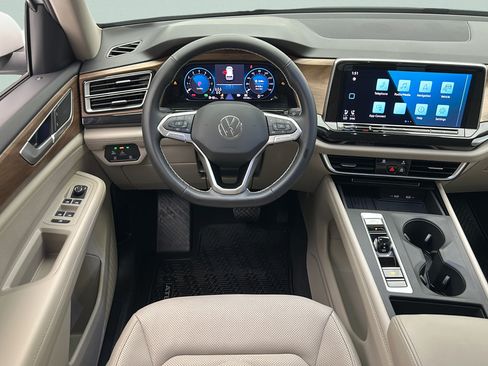Used 2026 Volkswagen Atlas SE AWD/4WD image 12