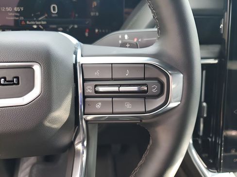 Used 2025 GMC Yukon Denali image 36