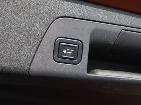 Used 2022 Buick Envision Essence w/ Technology Package I image 25