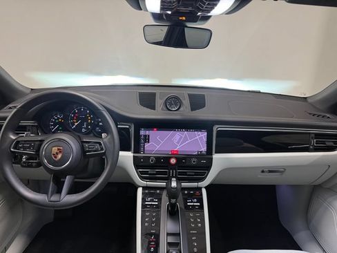 Certified 2026 Porsche Macan AWD/4WD image 15