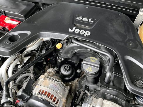 Used 2020 Jeep Wrangler Rubicon image 25