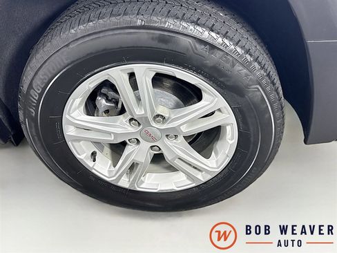 Used 2023 GMC Terrain SLE w/ Driver Convenience Package image 32