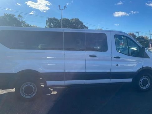 Used 2017 Ford Transit 350 XL image 8