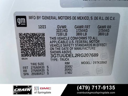 Used 2024 GMC Sierra 1500 SLT w/ SLT Premium Plus Package AWD/4WD image 32